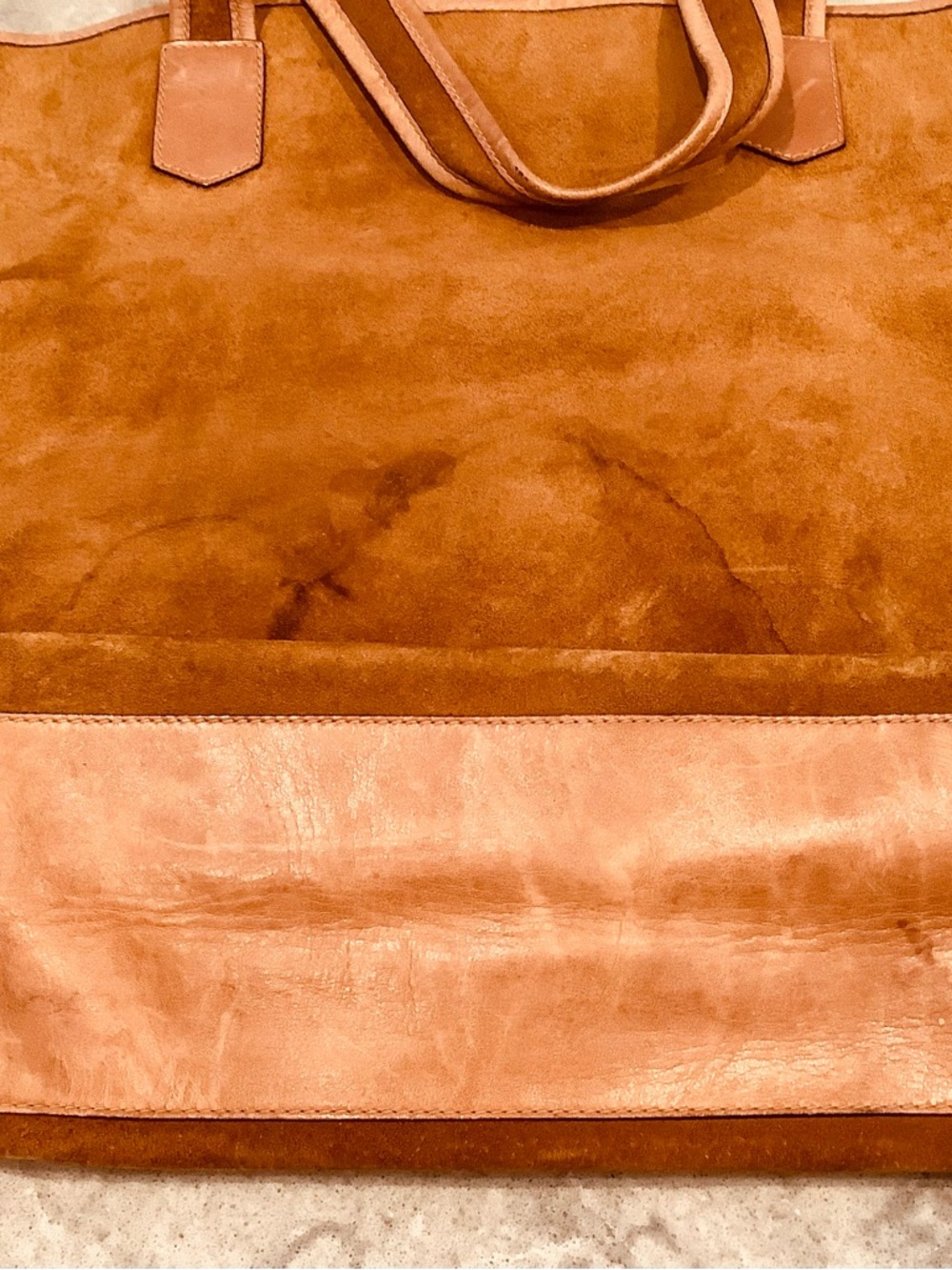 Gucci Brown Suede Tote with Front Zip Pocket - Picture 7 of 10